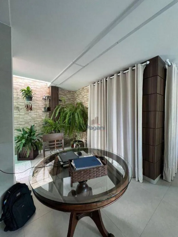 Casa, 3 quartos, 135 m² - Foto 2