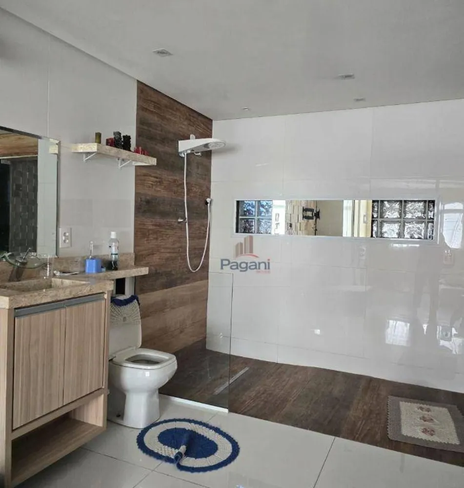 Casa, 3 quartos, 215 m² - Foto 3