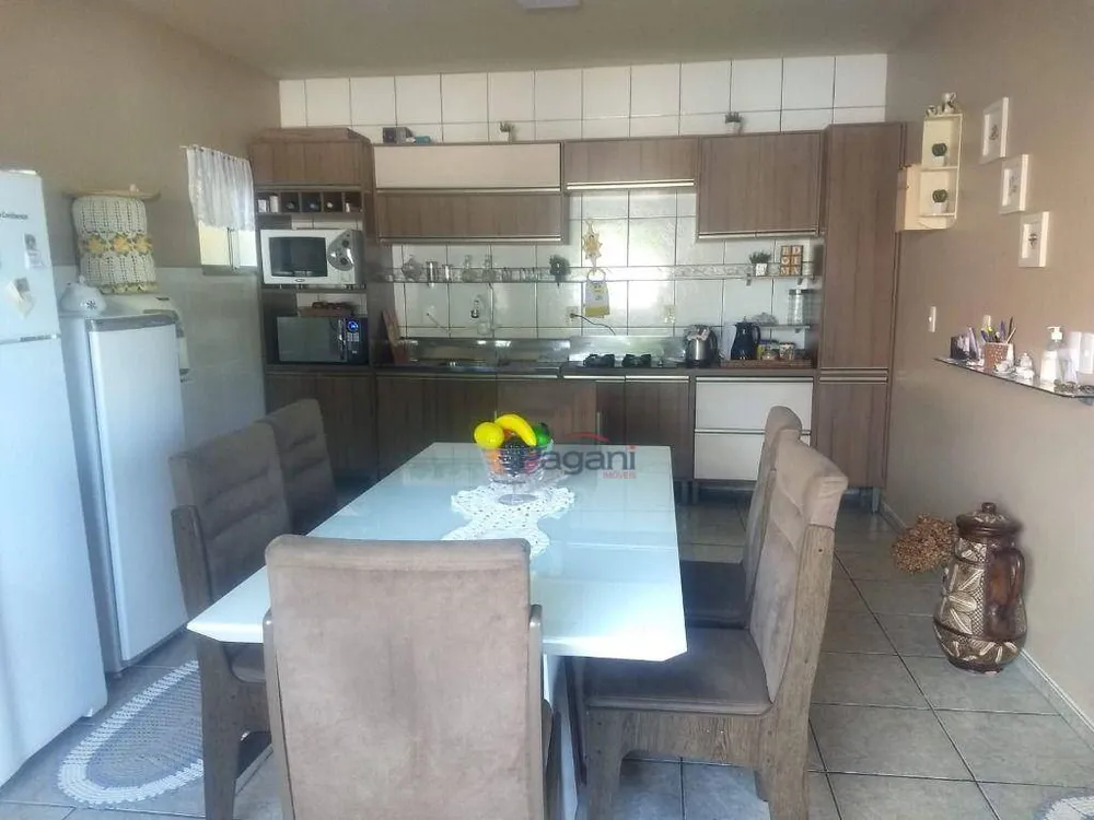 Casa, 5 quartos, 120 m² - Foto 2