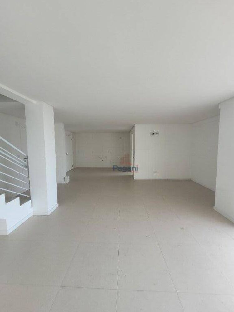 Apartamento à venda com 3 quartos, 195m² - Foto 1