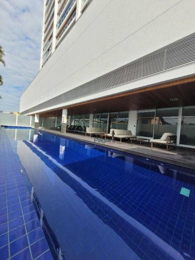 Apartamento à venda com 3 quartos, 195m² - Foto 4