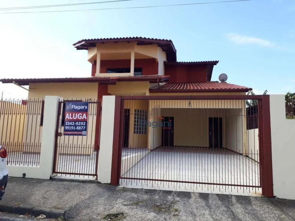 Casa, 5 quartos, 200 m² - Foto 1