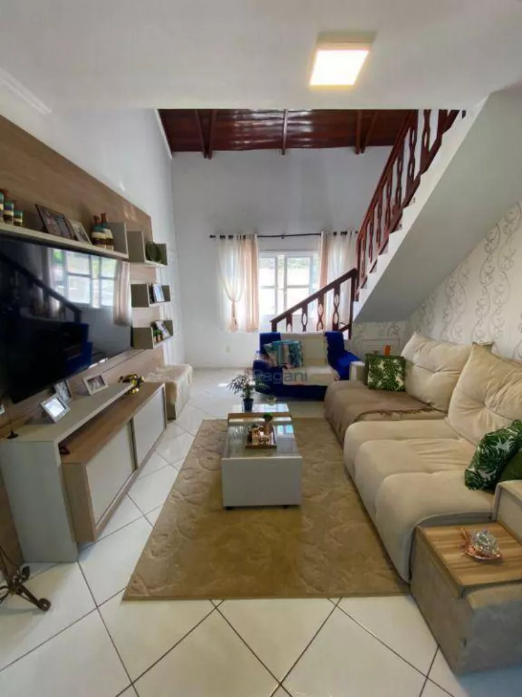 Casa, 4 quartos, 200 m² - Foto 1