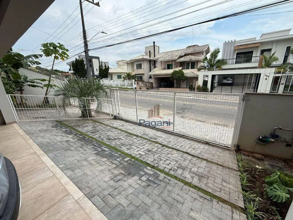 Casa, 4 quartos, 258 m² - Foto 4