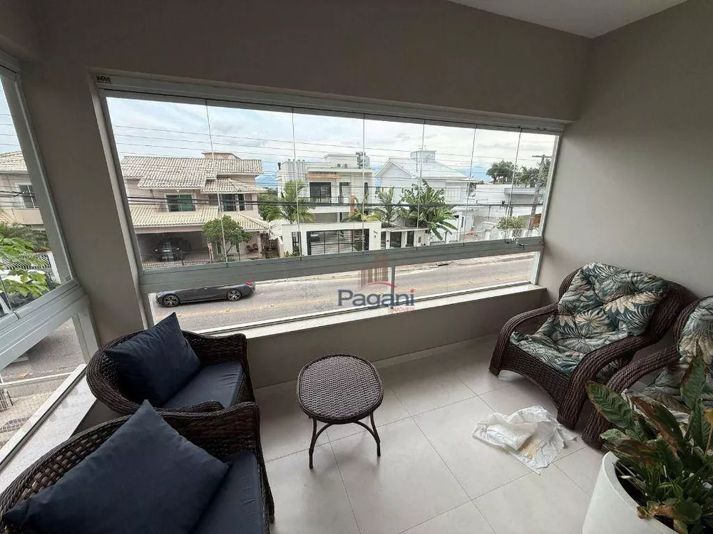 Casa, 4 quartos, 258 m² - Foto 2