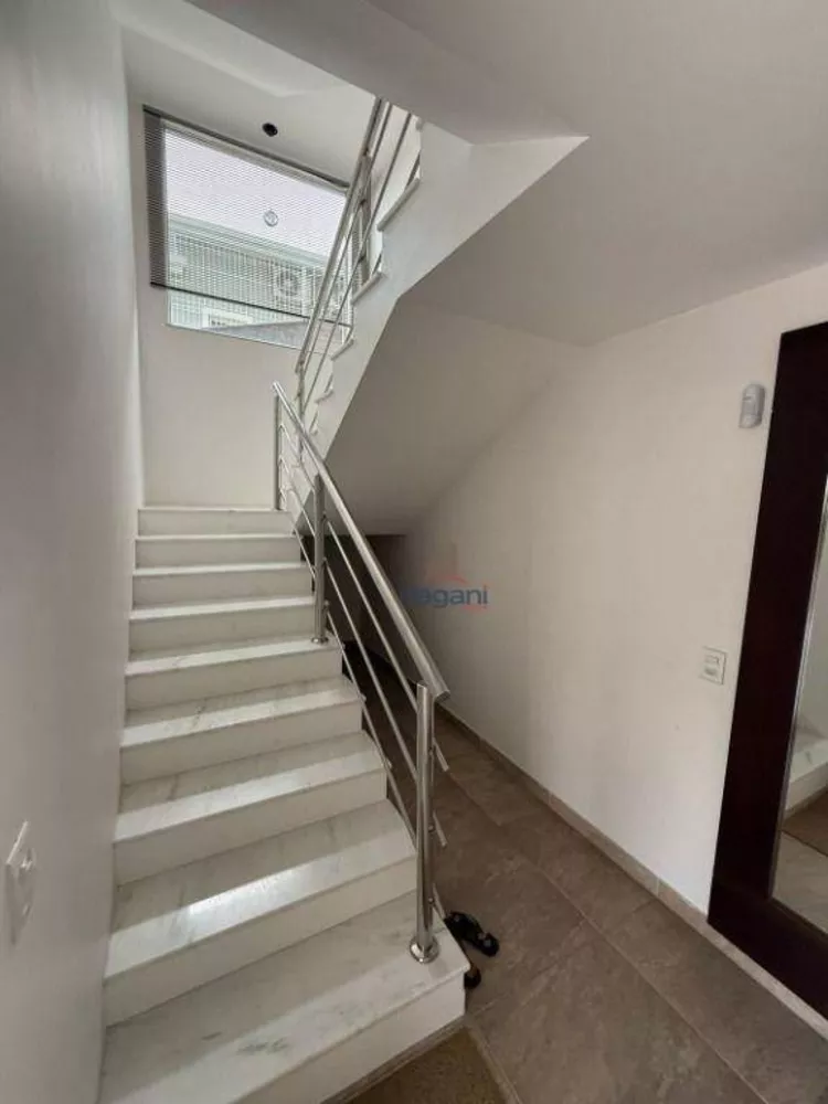 Casa, 4 quartos, 258 m² - Foto 8