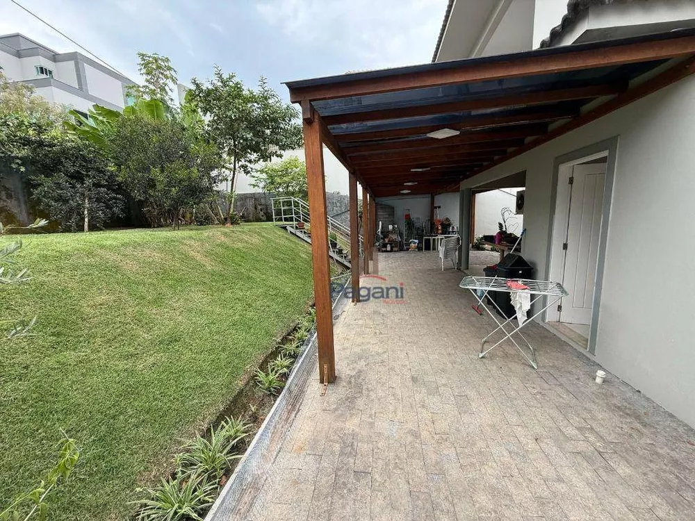 Casa, 4 quartos, 258 m² - Foto 9