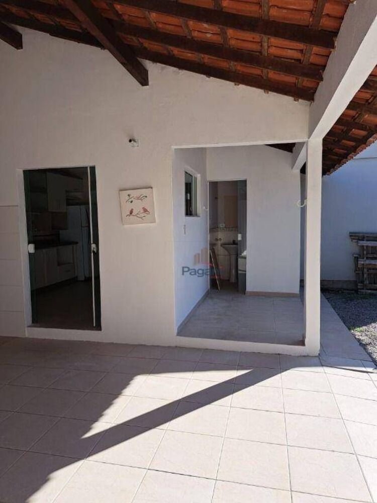 Casa, 3 quartos, 64 m² - Foto 2
