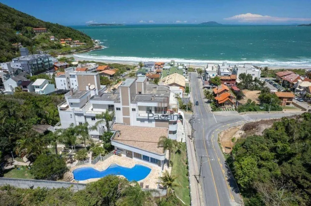 Cobertura, 4 quartos, 217 m² - Foto 2