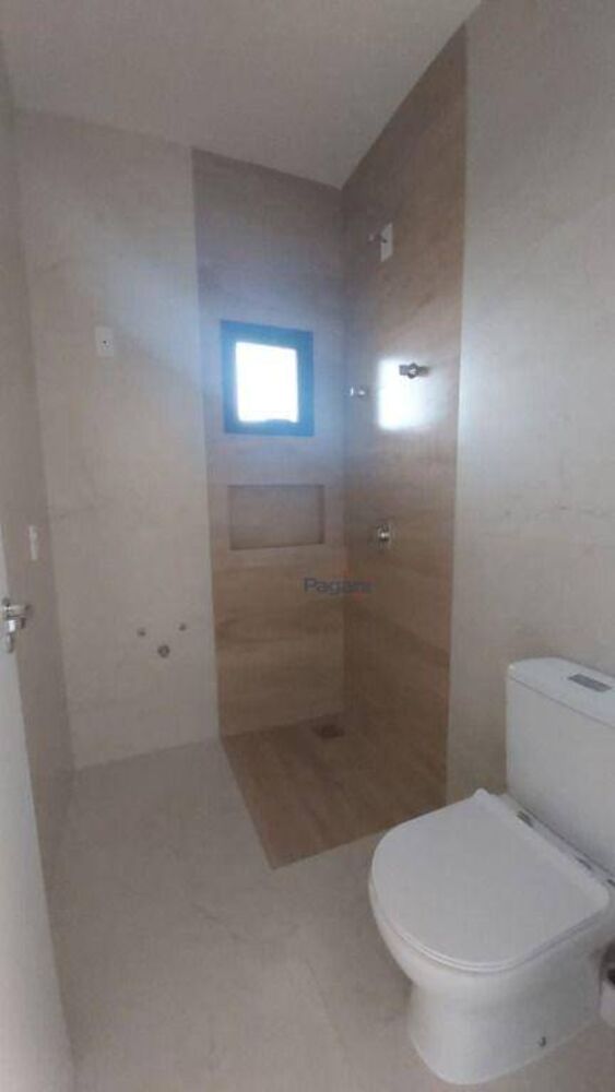 Casa à venda com 2 quartos, 77m² - Foto 3