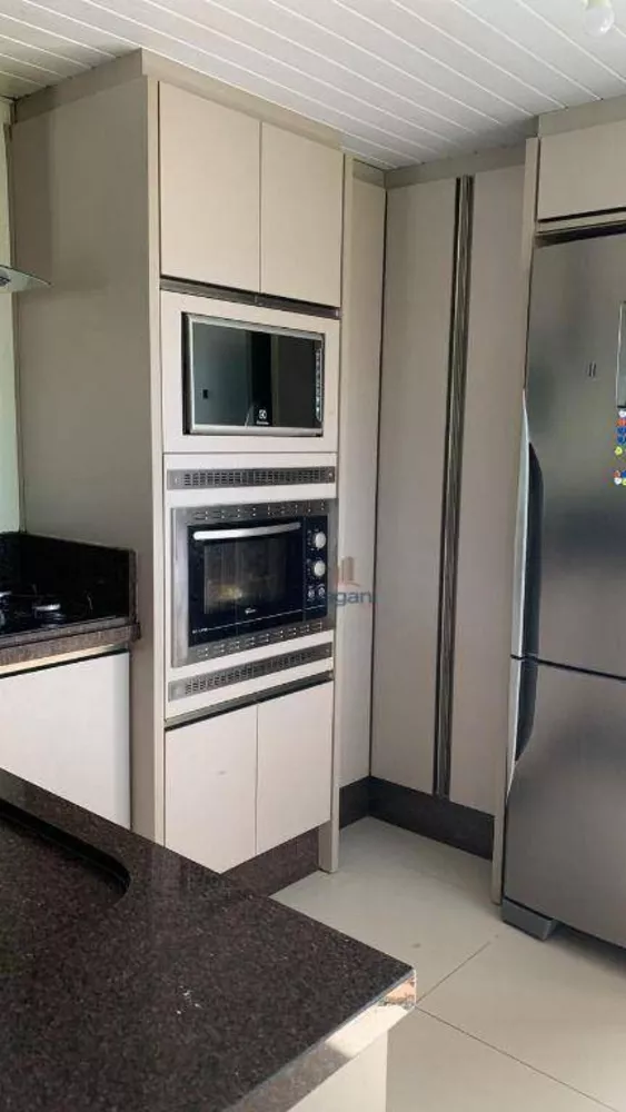 Casa, 4 quartos, 219 m² - Foto 6