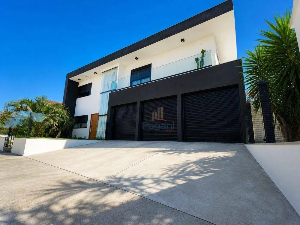 Casa, 4 quartos, 340 m² - Foto 1