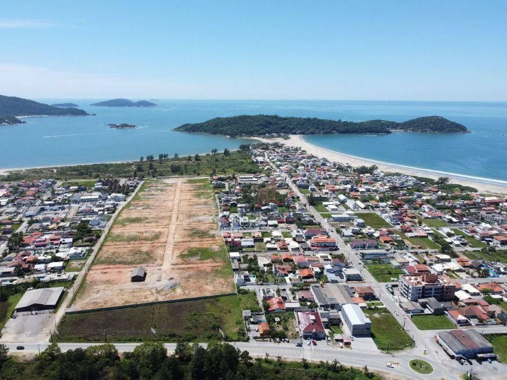 Loteamento e Condomínio, 300 m² - Foto 1
