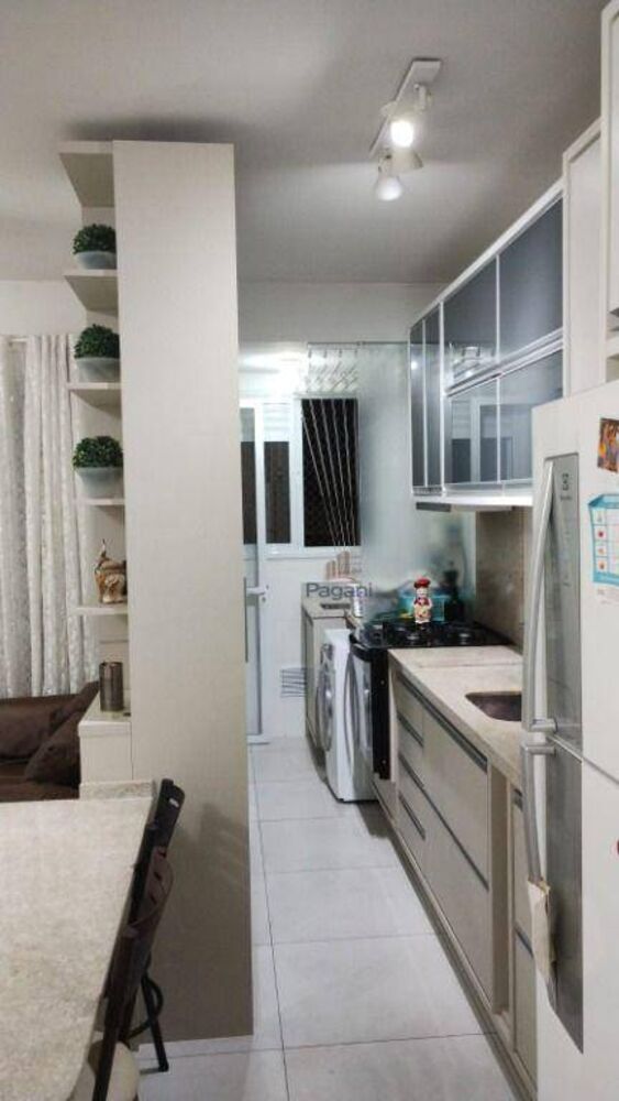 Apartamento à venda com 3 quartos, 74m² - Foto 2