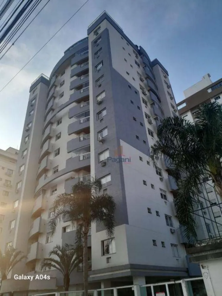 Cobertura, 3 quartos, 230 m² - Foto 1
