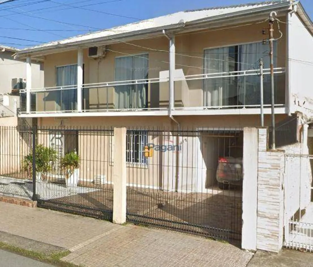 Casa, 4 quartos, 260 m² - Foto 1