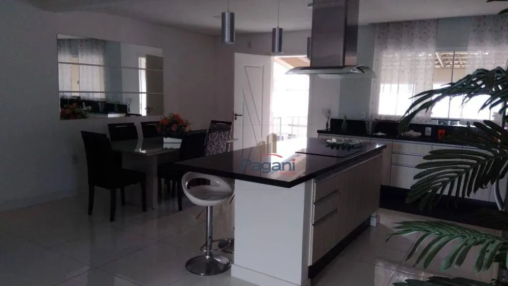 Casa, 4 quartos, 260 m² - Foto 9