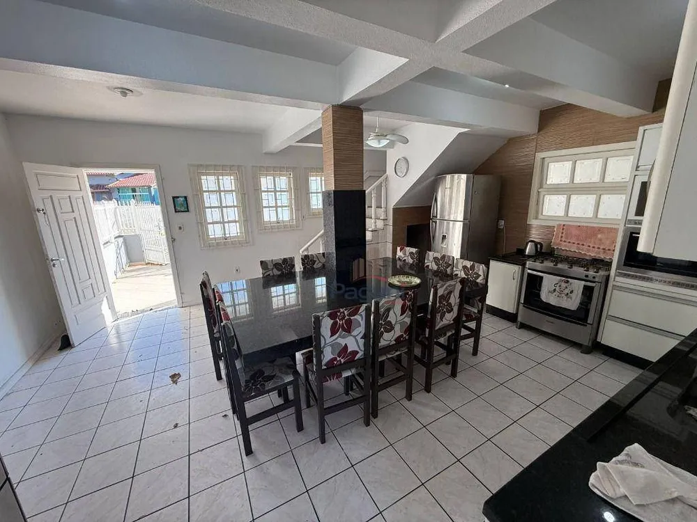 Casa, 4 quartos, 260 m² - Foto 12