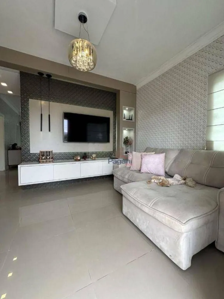 Casa, 3 quartos, 182 m² - Foto 3