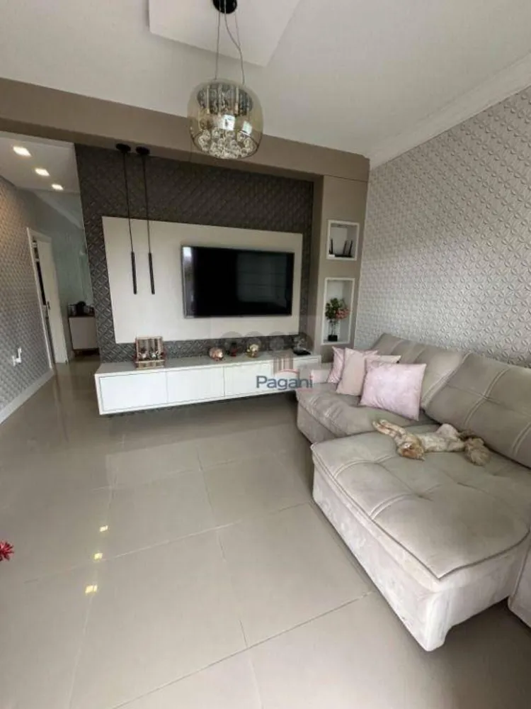 Casa, 3 quartos, 182 m² - Foto 2