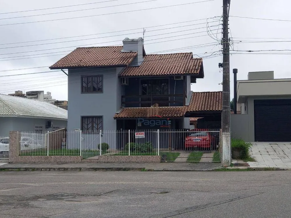 Casa, 3 quartos, 190 m² - Foto 1