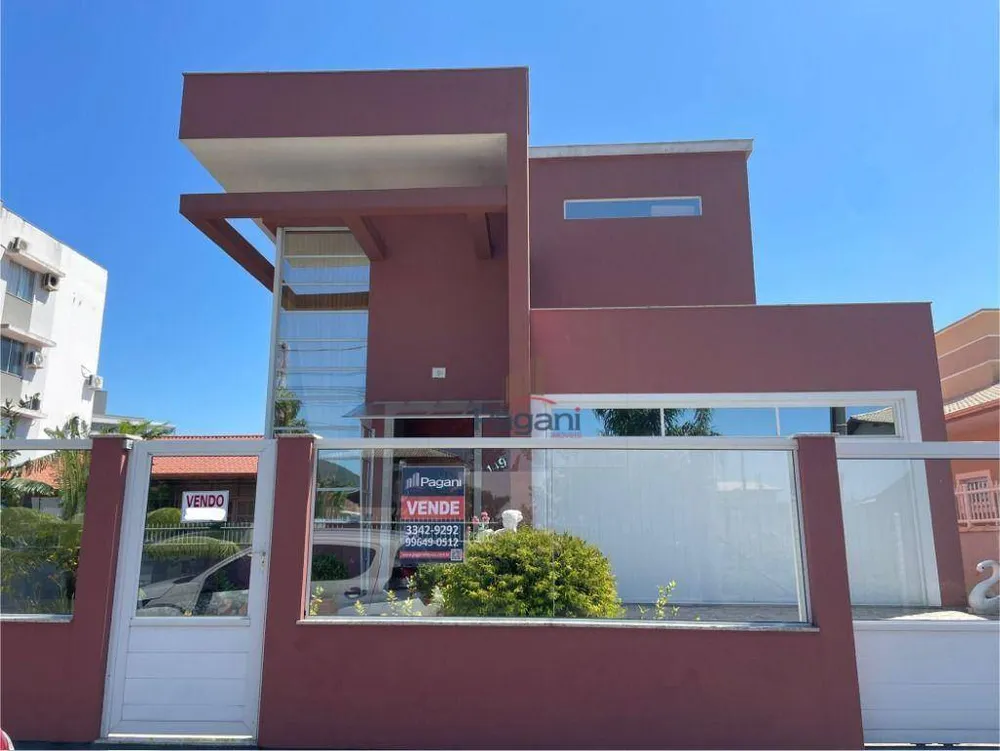 Casa, 3 quartos, 257 m² - Foto 1
