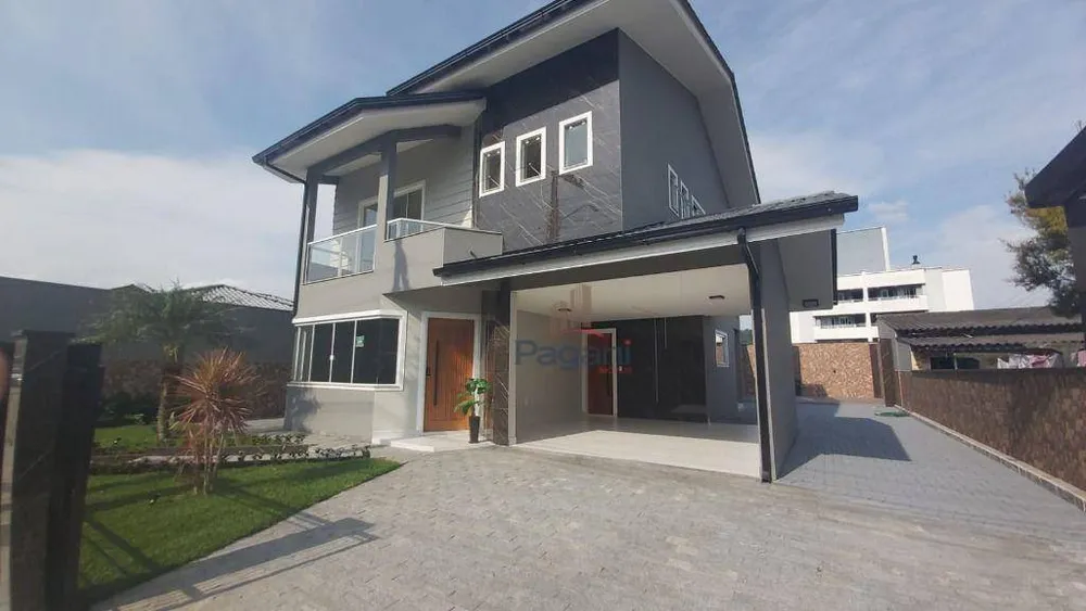 Casa, 3 quartos, 270 m² - Foto 1