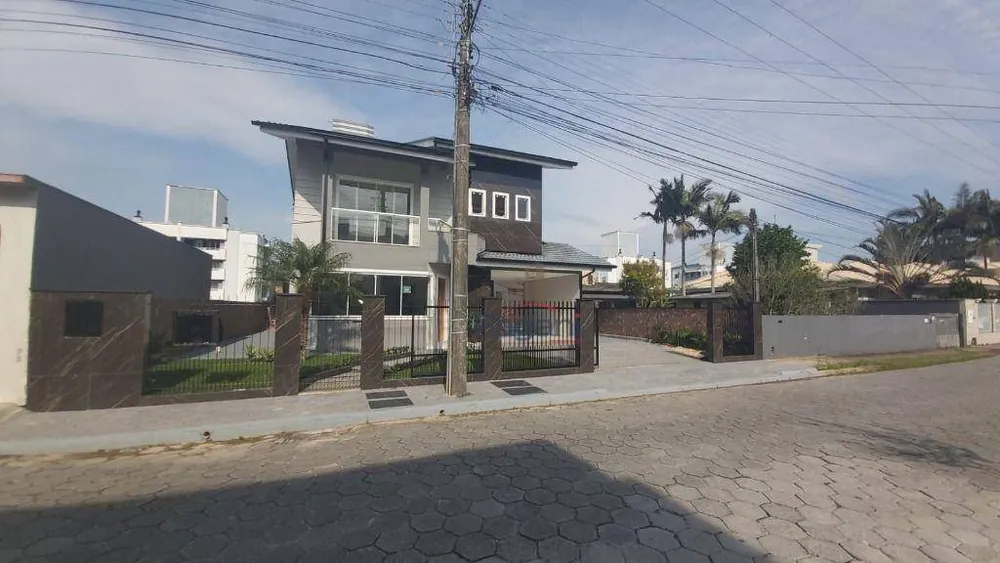 Casa, 3 quartos, 270 m² - Foto 3