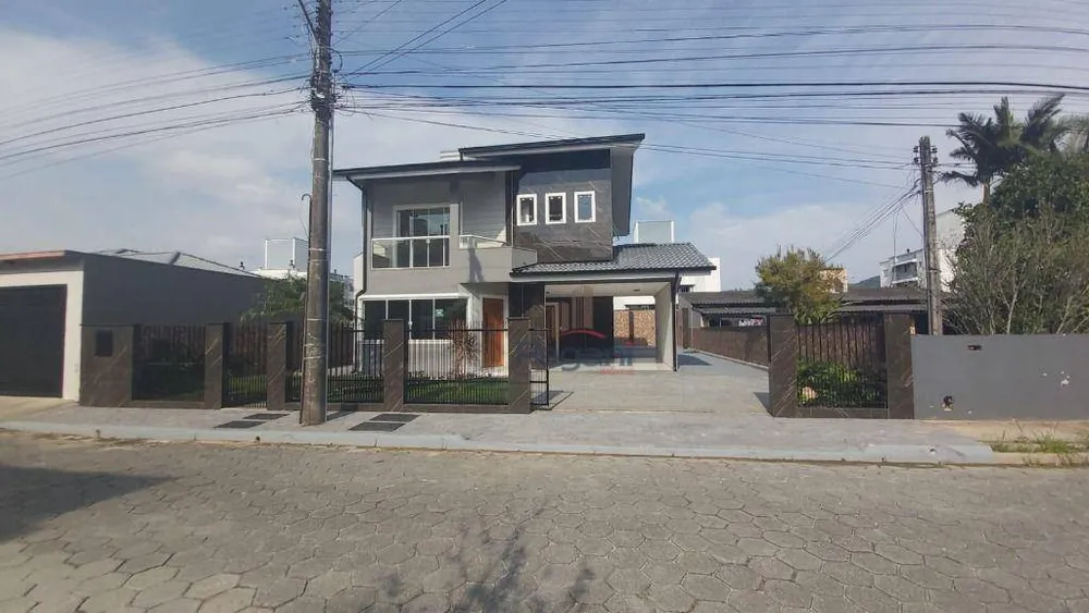 Casa, 3 quartos, 270 m² - Foto 2