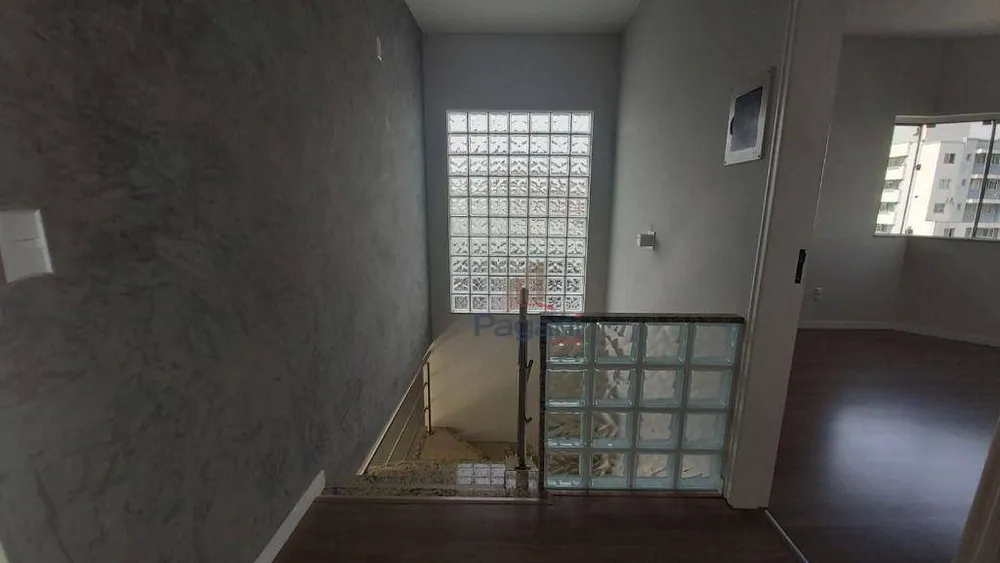 Casa, 3 quartos, 270 m² - Foto 15