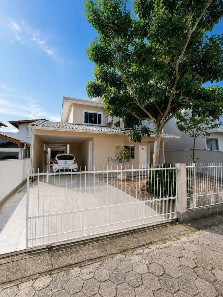 Casa, 3 quartos, 260 m² - Foto 1