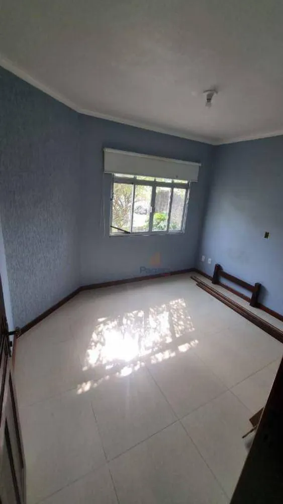 Casa, 5 quartos, 200 m² - Foto 4