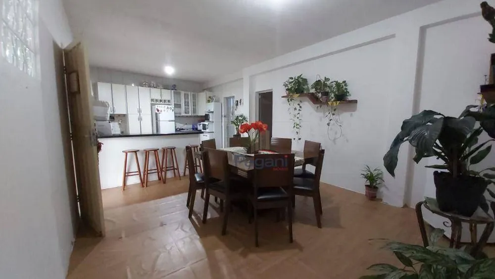 Casa, 4 quartos, 180 m² - Foto 9