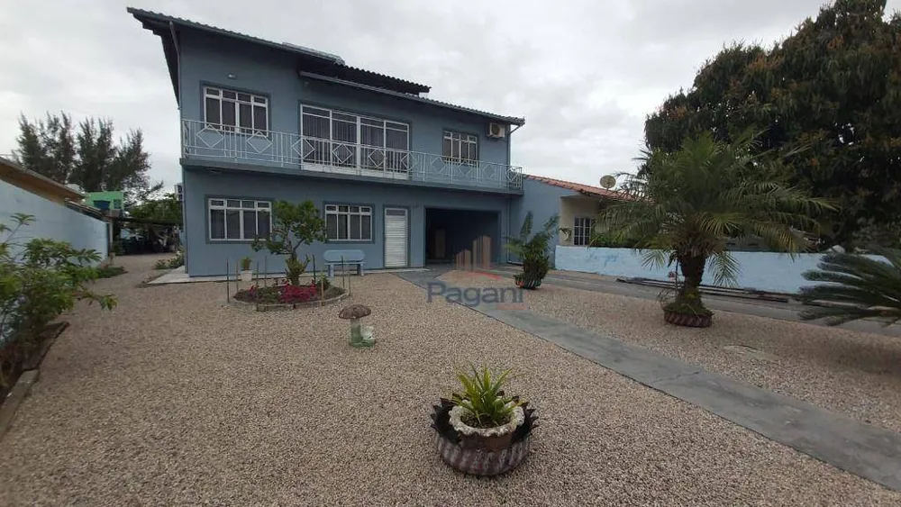 Casa, 4 quartos, 180 m² - Foto 1