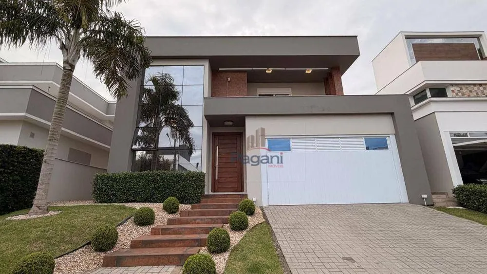 Casa, 3 quartos, 265 m² - Foto 1