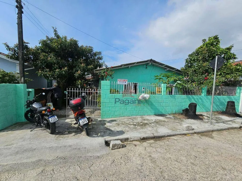 Casa, 4 quartos, 96 m² - Foto 1