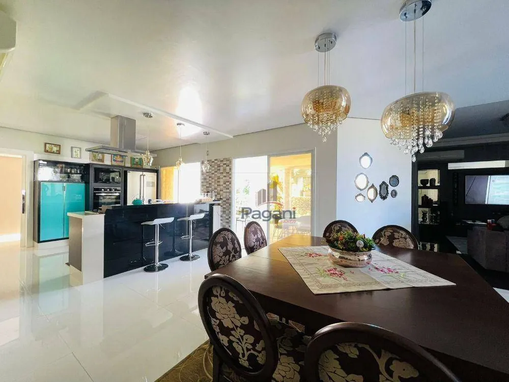 Casa, 4 quartos, 255 m² - Foto 8