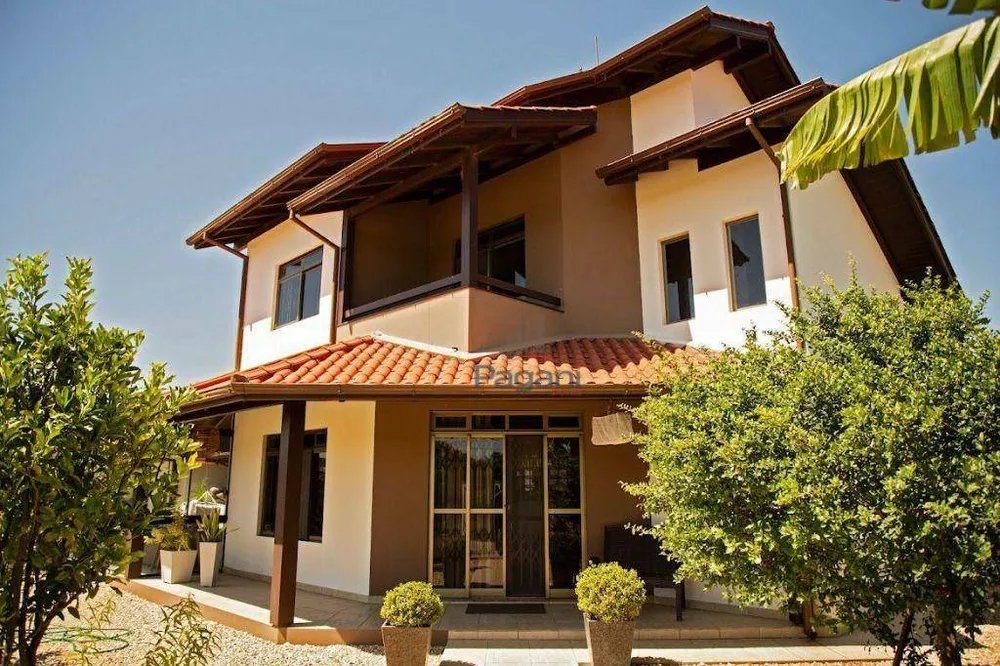 Casa, 3 quartos, 190 m² - Foto 2