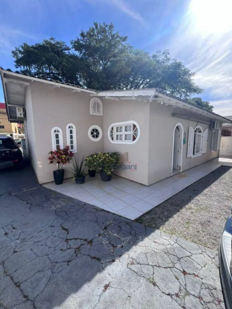 Casa, 3 quartos, 135 m² - Foto 1