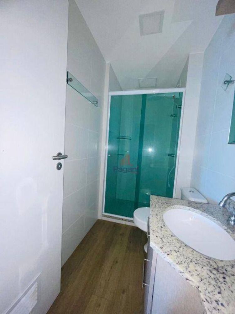 Apartamento à venda com 2 quartos, 72m² - Foto 2