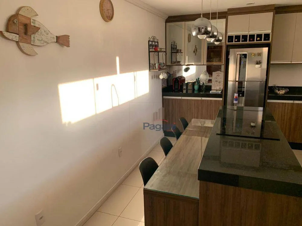 Casa, 3 quartos, 214 m² - Foto 5