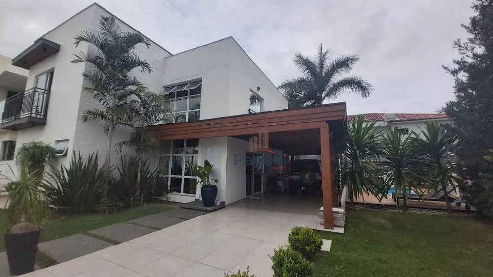 Casa, 5 quartos, 269 m² - Foto 1