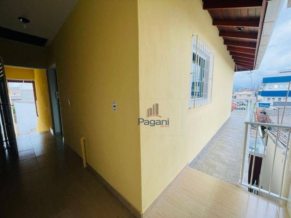Casa para alugar com 2 quartos, 50m² - Foto 9