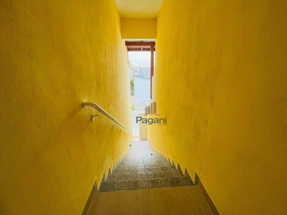 Casa para alugar com 2 quartos, 50m² - Foto 4