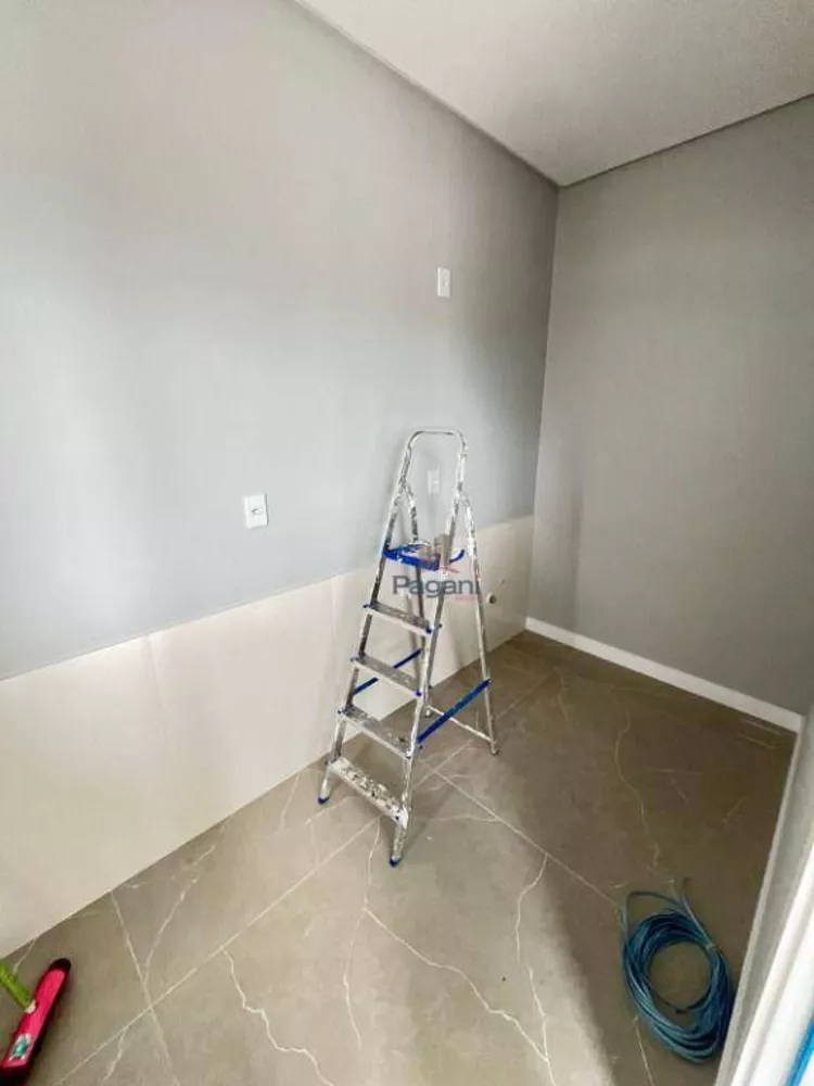 Casa, 4 quartos, 307 m² - Foto 2
