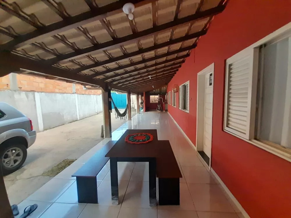 Casa à venda com 3 quartos, 320m² - Foto 2