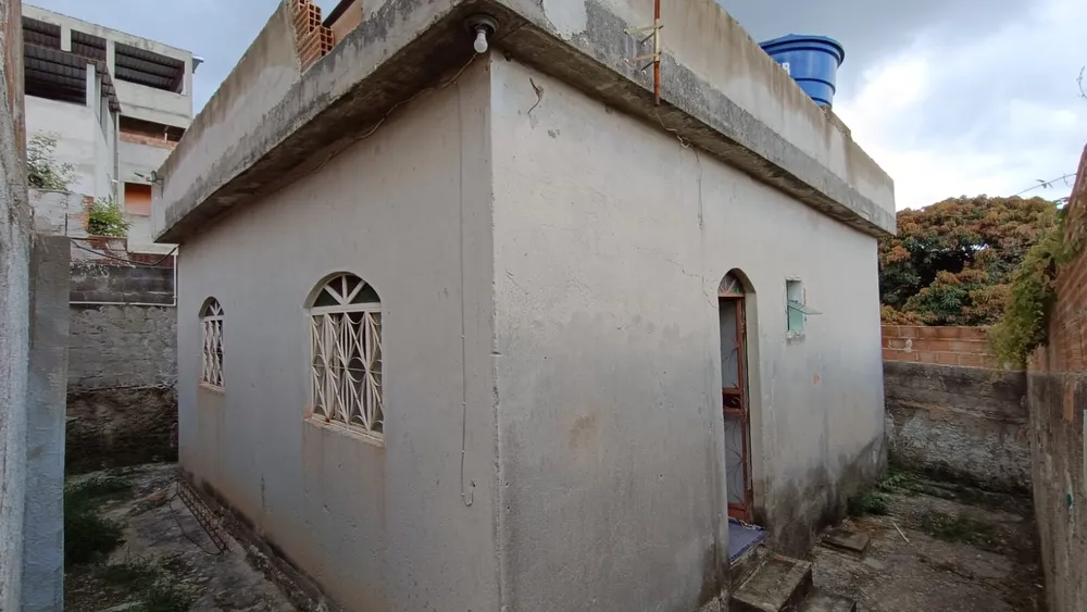 Casa, 2 quartos, 210 m² - Foto 1