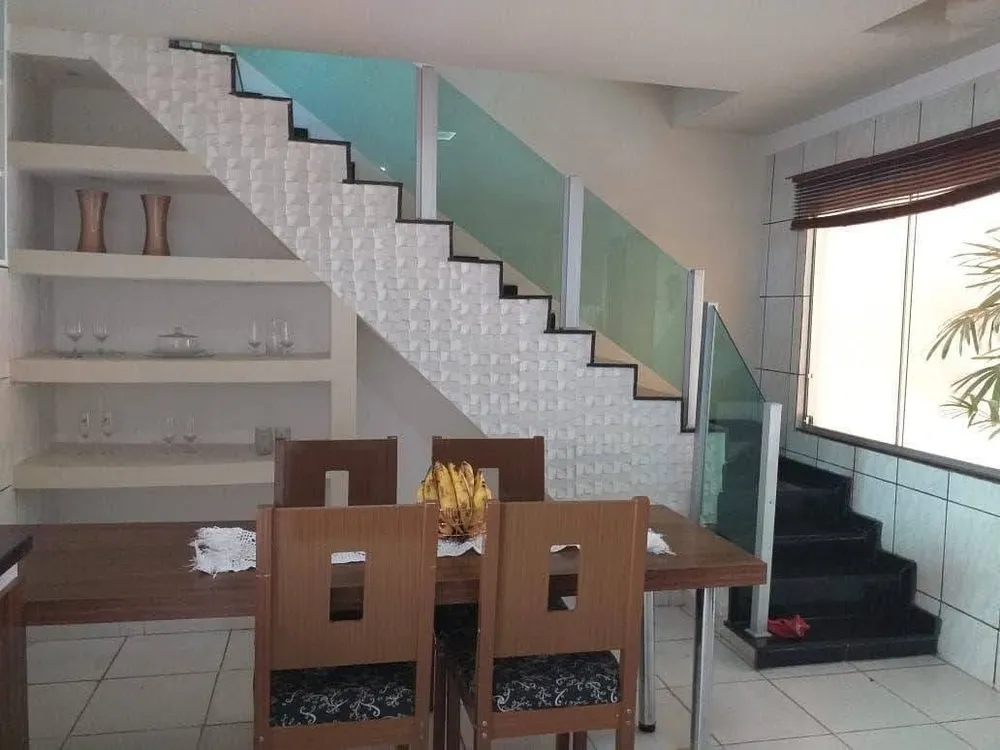 Casa, 3 quartos, 270 m² - Foto 1