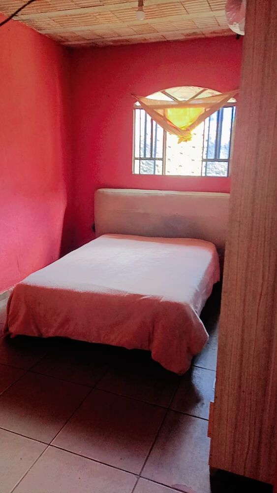 Casa à venda com 2 quartos, 200m² - Foto 3