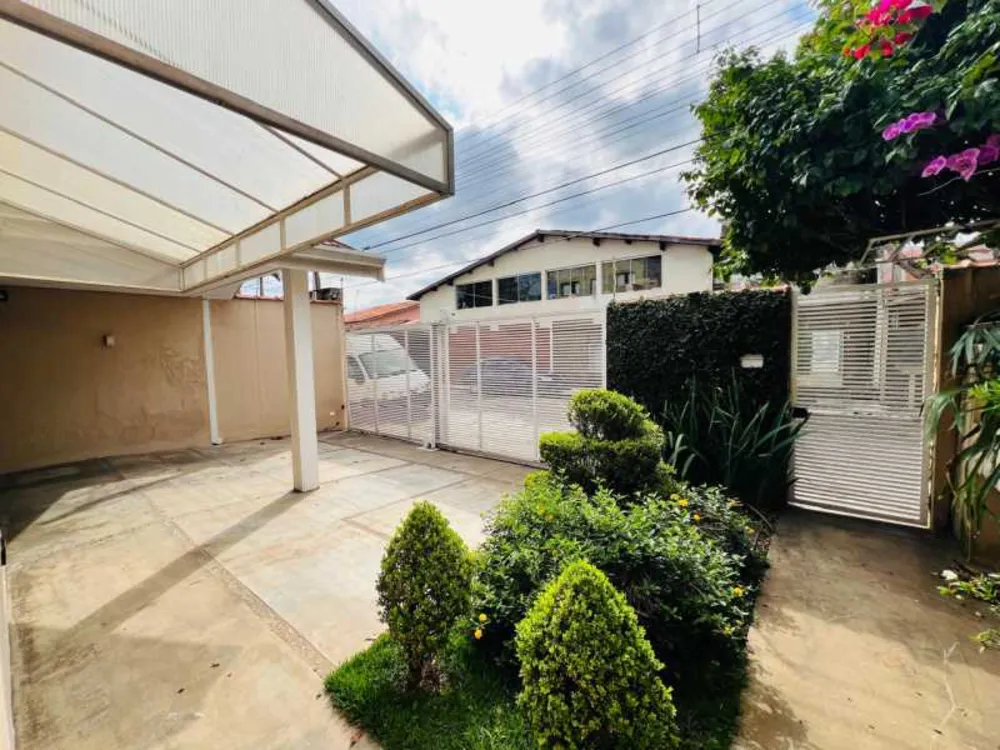 Casa, 5 quartos, 181 m² - Foto 1
